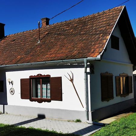 Maison d'hôtes Őrség Kincse à Hegyhátszentjakab Extérieur photo
