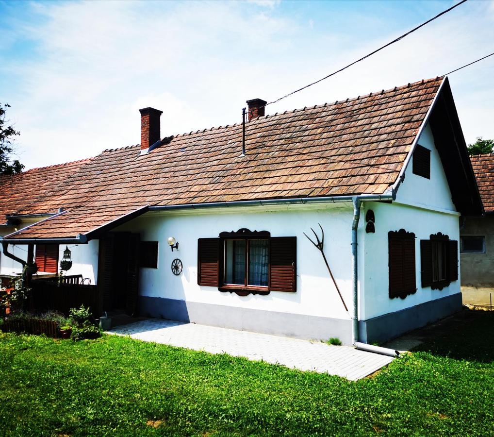 Maison d'hôtes Őrség Kincse à Hegyhátszentjakab Extérieur photo